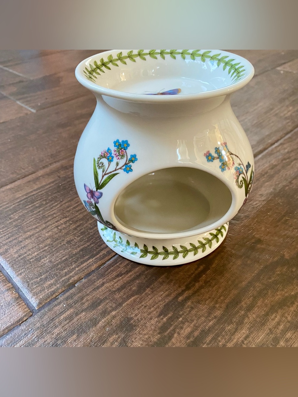 Portmeirion Botanic Garden -Tart Warmer/Candle Holder/Potpourri- Bellis Perennis